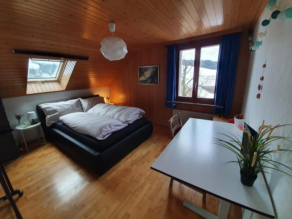 Schoene 3 1/2 Zimmer Wohnung In Der Zentralschweiz Menznau Exterior foto
